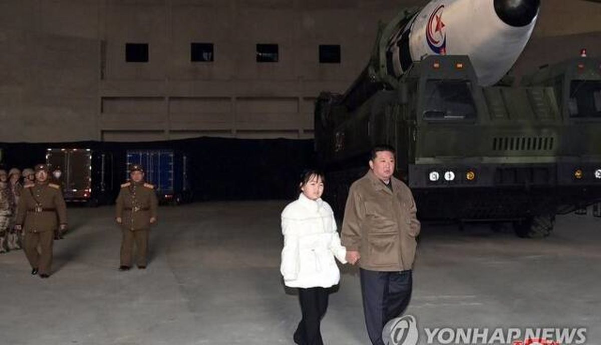 رونمایی رهبر کره شمالی از دخترش برای نخستین بار+ عکس